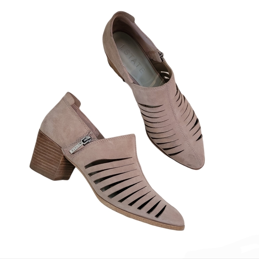 1.State Cutout Ankle Arnet Booties Sand 9